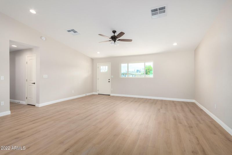 1852 W 5th St, Mesa, AZ 85201