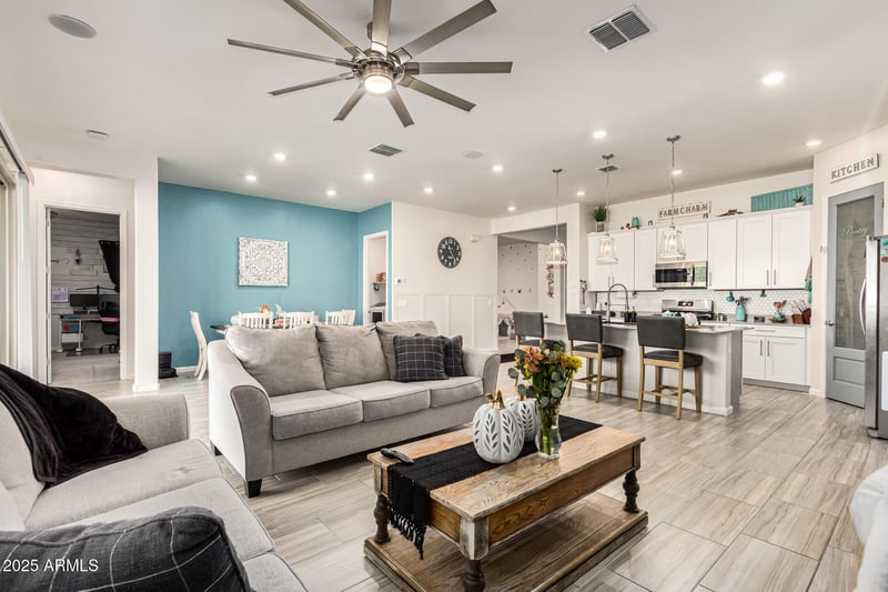 18522 Thistle Landing Dr, Goodyear, AZ 85338