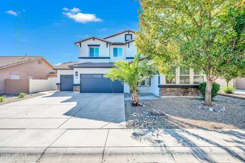 18527 Caribbean Ln, Surprise, AZ 85388