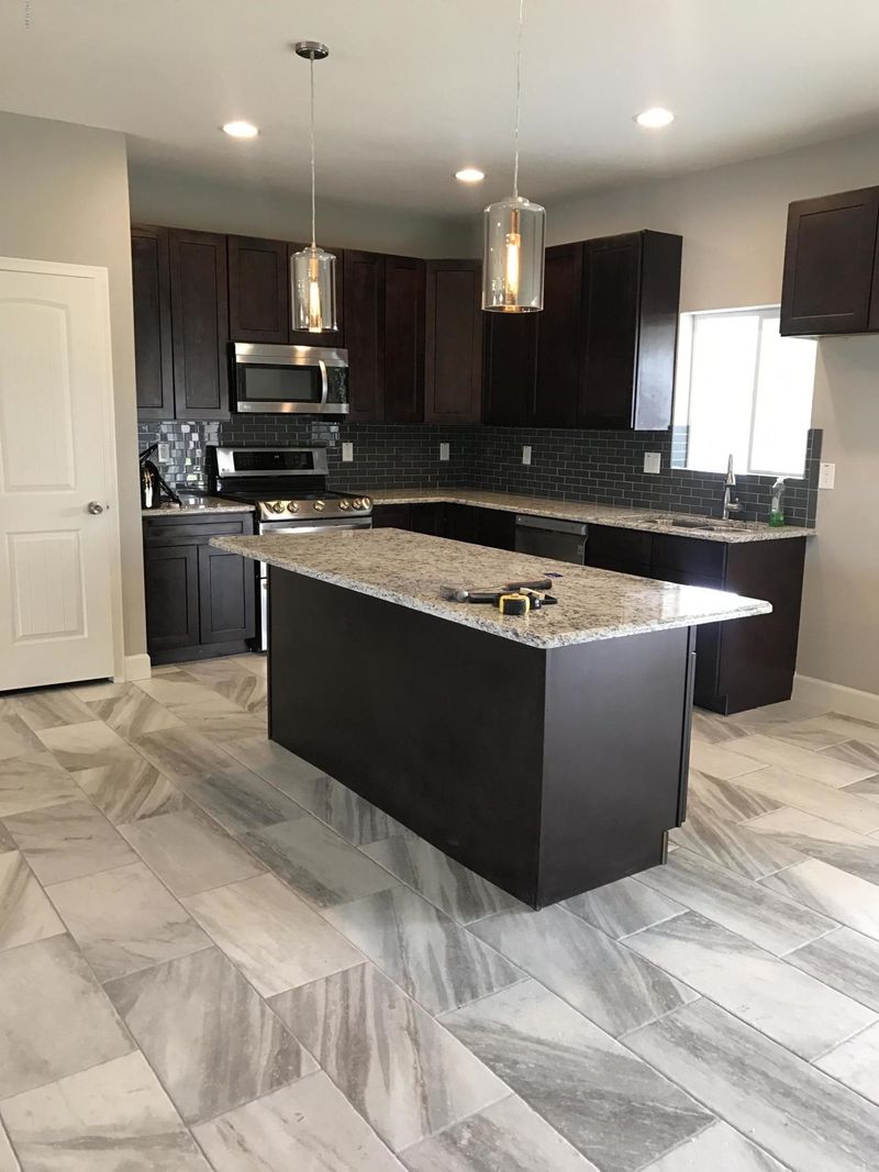 1853 E Brown Rd, Mesa, AZ 85203