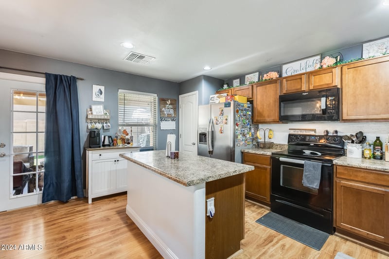 18535 Udall Dr, Surprise, AZ 85374