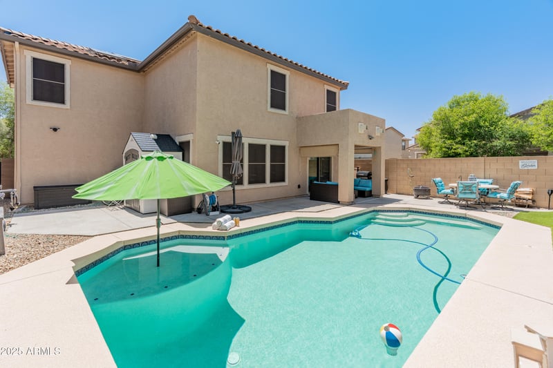18542 Valerie Dr, Surprise, AZ 85374