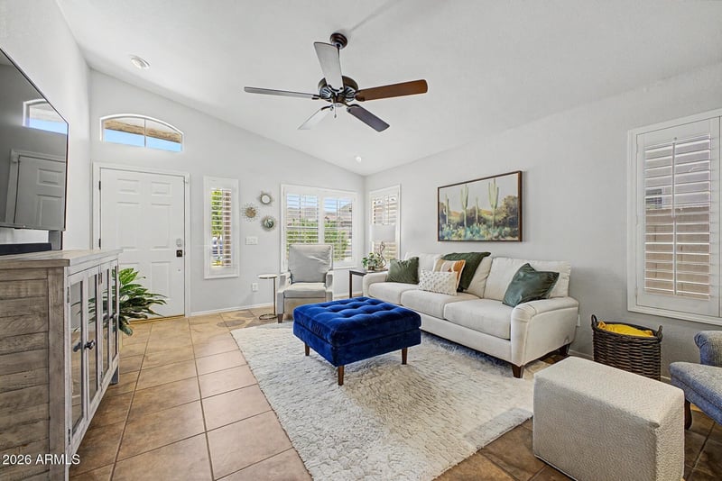 1855 W Hiddenview Dr, Phoenix, AZ 85045
