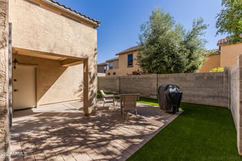18551 Udall Dr, Surprise, AZ 85374