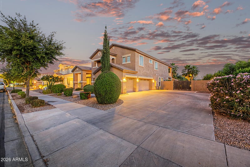 18553 Strawberry Dr, Queen Creek, AZ 85142