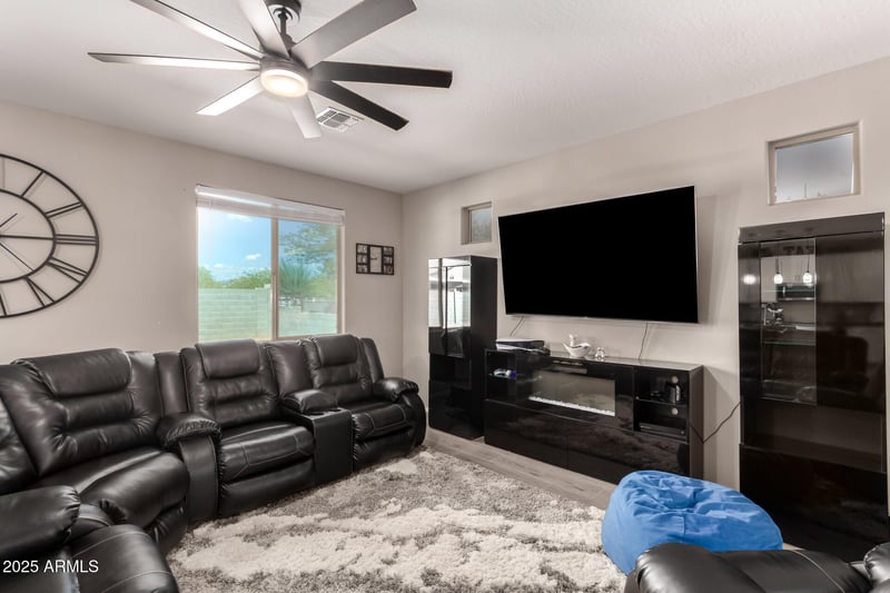 18554 Carlota Ln, Surprise, AZ 85387