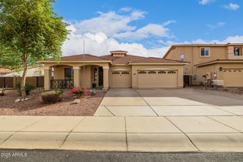 18567 Onyx Ave, Waddell, AZ 85355