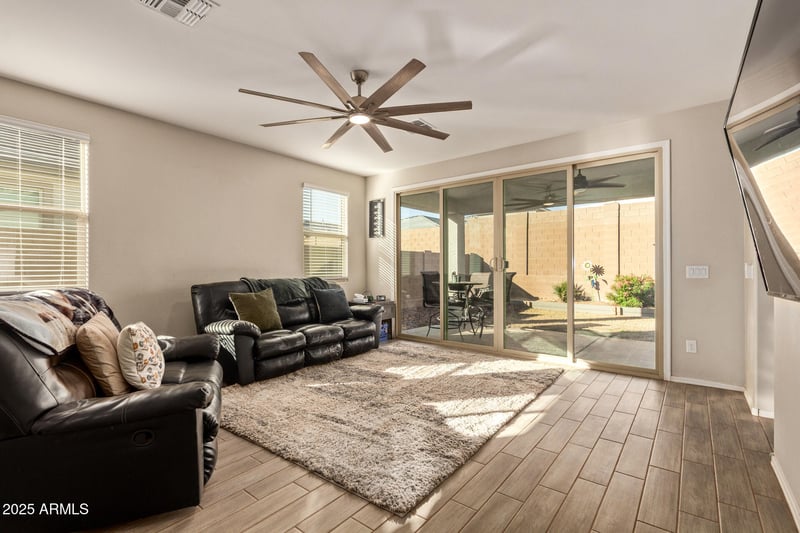 18572 Cottontail Ln, Wittmann, AZ 85361