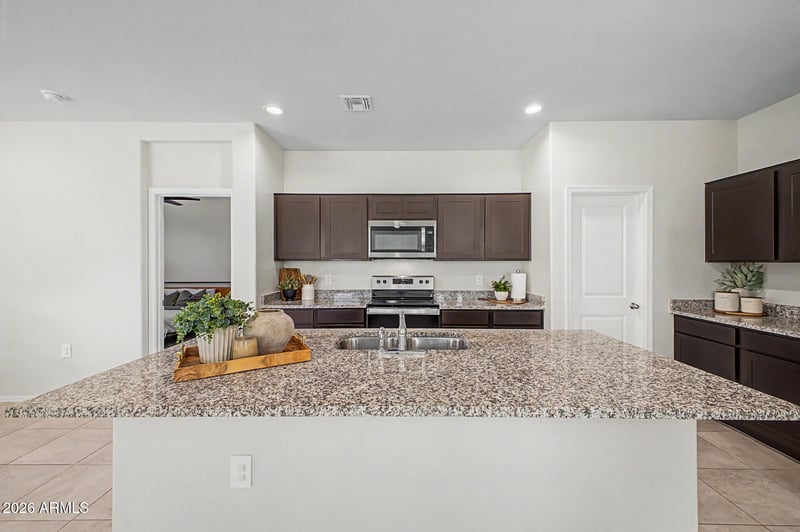 18574 Hackamore Dr, Surprise, AZ 85387