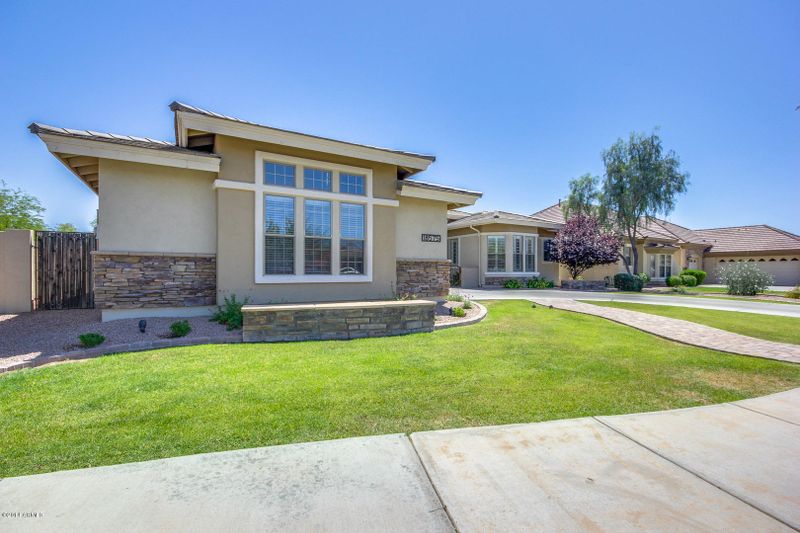 18575 E Caledonia Dr, Queen Creek, AZ 85142