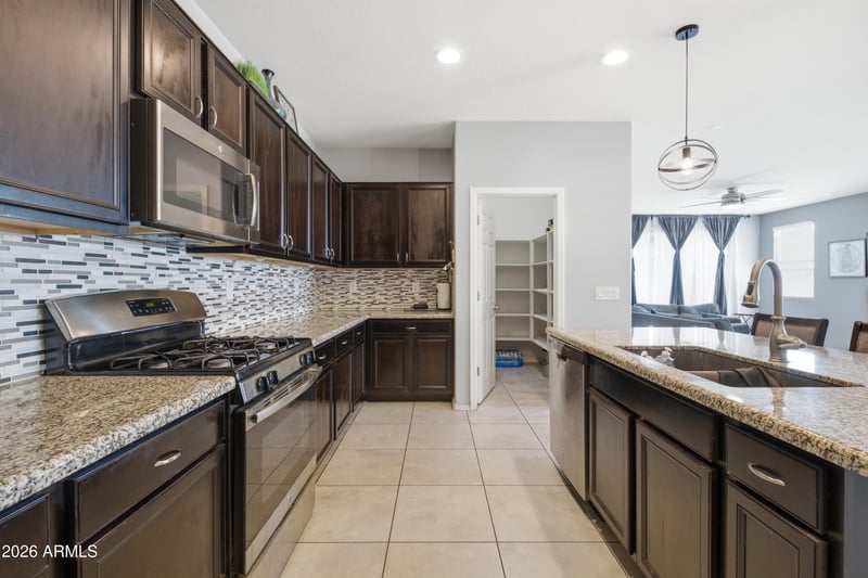 18575 Pueblo Ave, Goodyear, AZ 85338
