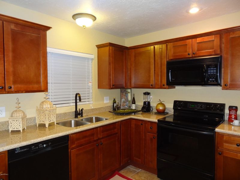 1858 E El Moro Ave, Mesa, AZ 85204