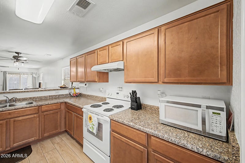1859 Stagecoach St, Apache Junction, AZ 85120