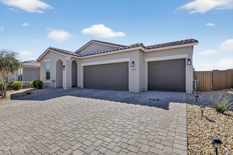 18601 Cottontail Ln, Surprise, AZ 85387