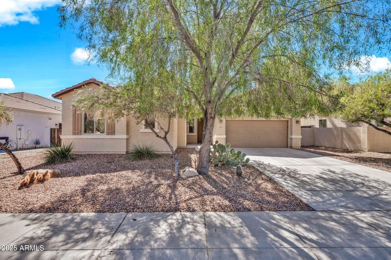 18607 Cinnabar Ave, Waddell, AZ 85355