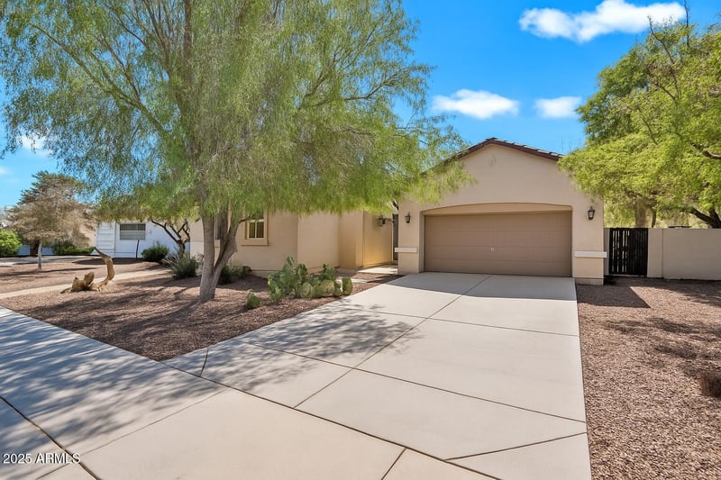 18607 Cinnabar Ave, Waddell, AZ 85355