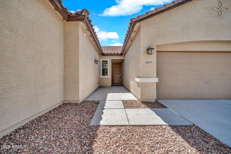 18607 Cinnabar Ave, Waddell, AZ 85355