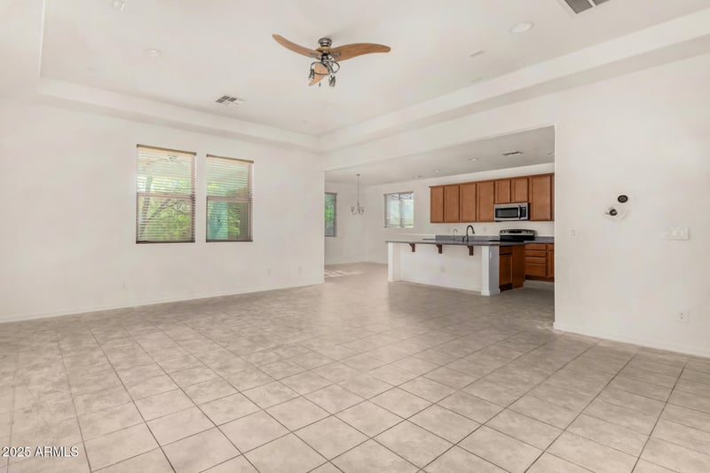 18607 Cinnabar Ave, Waddell, AZ 85355