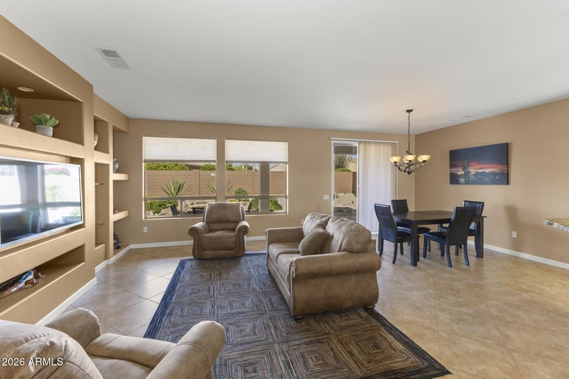 18607 Diamond Dr, Surprise, AZ 85374