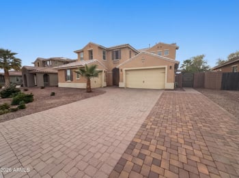 18607 Pioneer St, Goodyear, AZ 85338