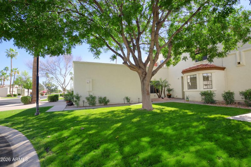 1861 E Sunburst Ln, Tempe, AZ 85284