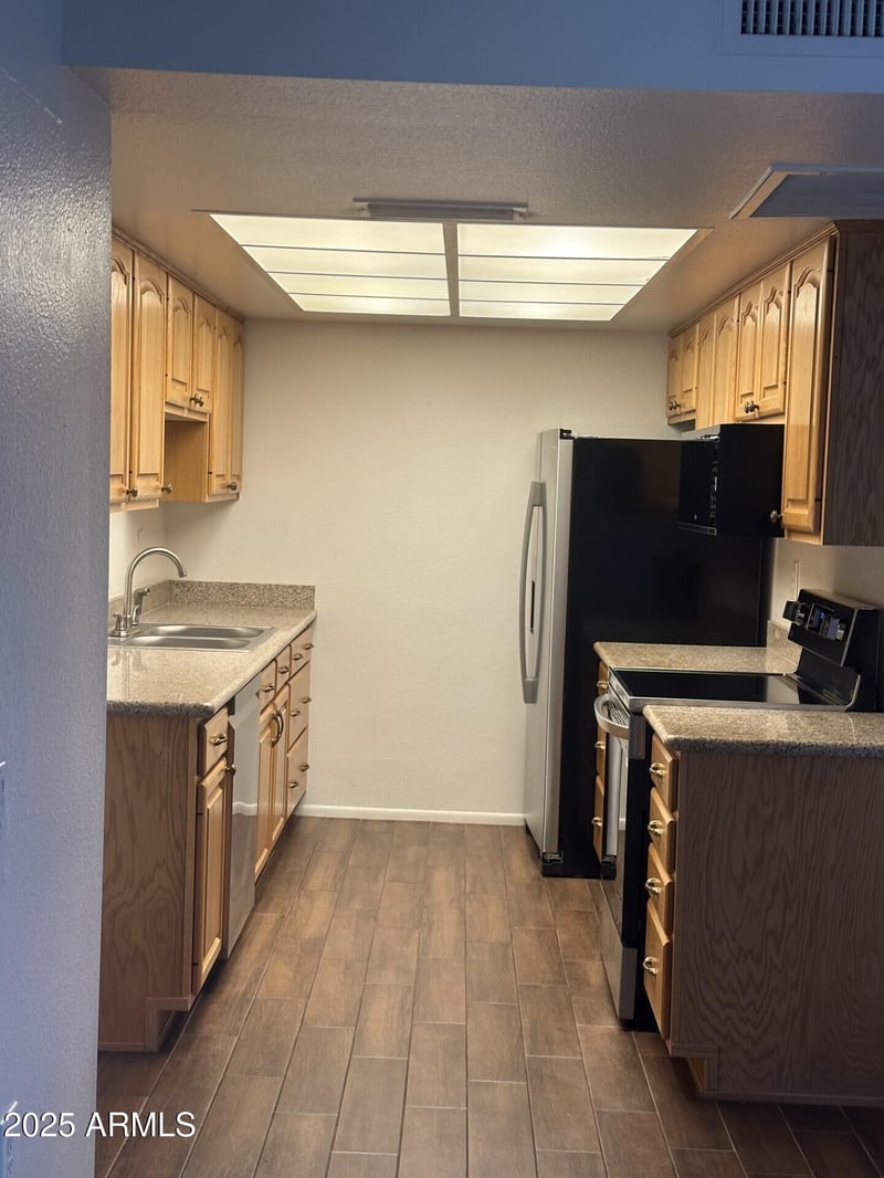 18610 Mica Dr, Sun City West, AZ 85375