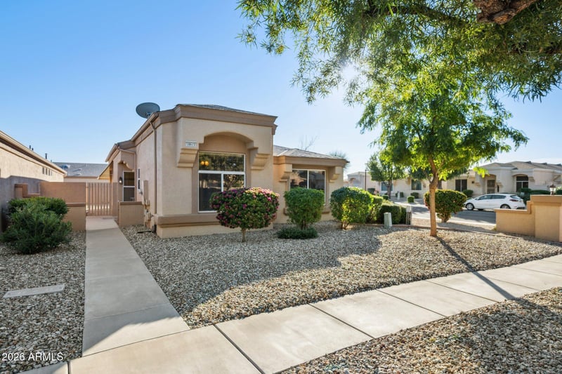 18615 136th Dr, Sun City West, AZ 85375