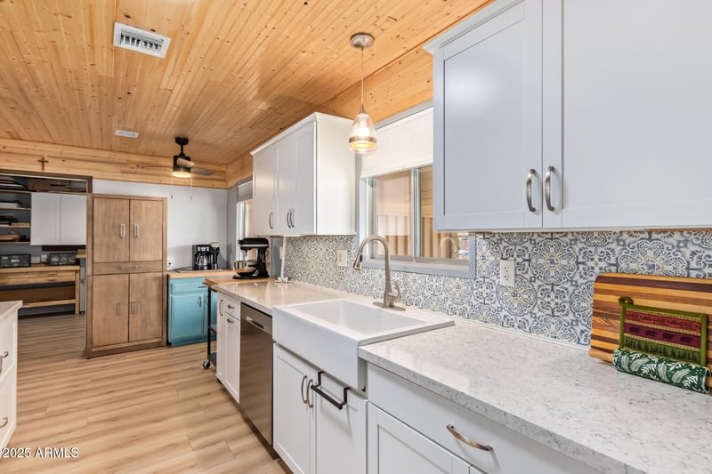 18617 Kiva Dr, Sun City, AZ 85373