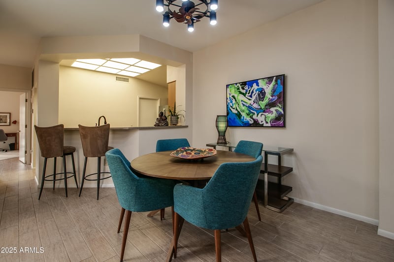 18619 136th Dr, Sun City West, AZ 85375
