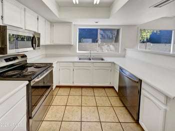 18621 4th Dr, Phoenix, AZ 85027