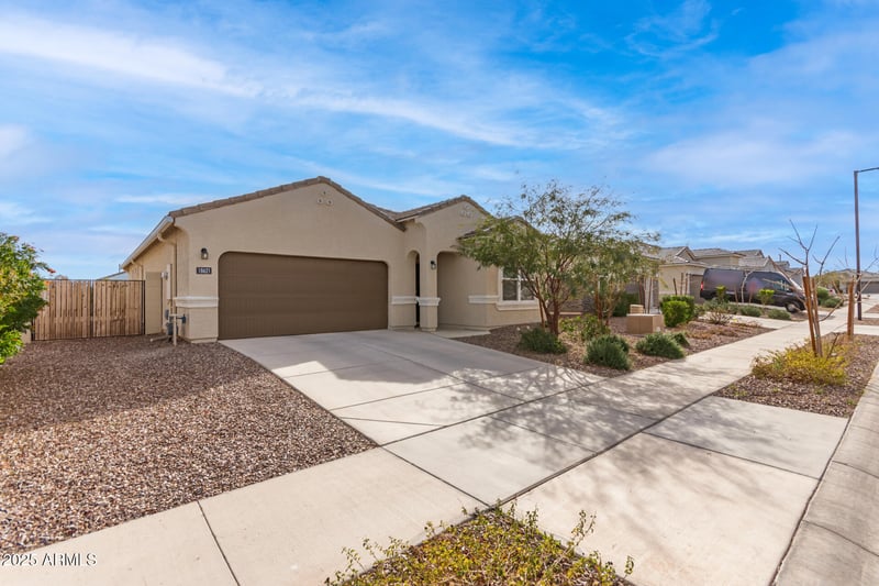 18621 Hackamore Dr, Wittmann, AZ 85361