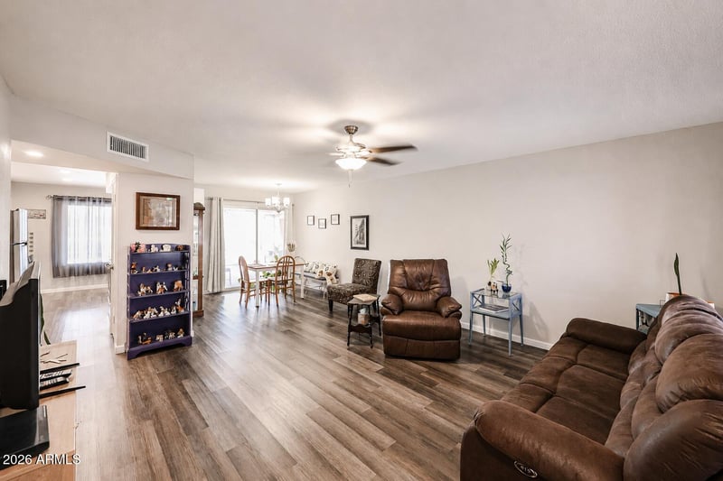 18621 N 104th Dr, Sun City, AZ 85373