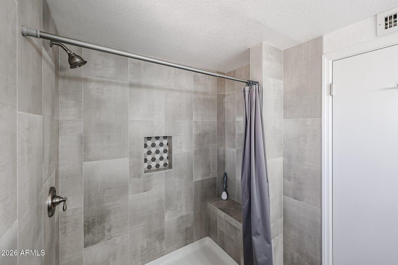 18621 N 104th Dr, Sun City, AZ 85373