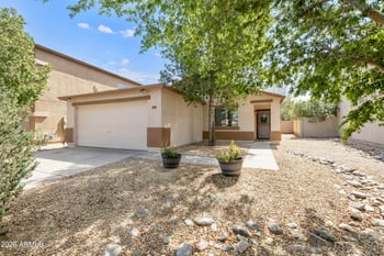 1863 Cowboy Cove Trl, San Tan Valley, AZ 85143
