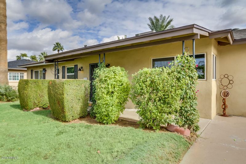 1863 N 38th Pl, Phoenix, AZ 85008