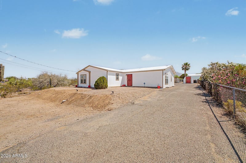 1863 Vaquero Rd, Apache Junction, AZ 85119