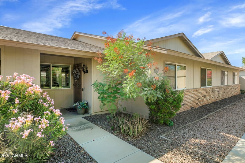 18630 Palomar Dr, Sun City West, AZ 85375