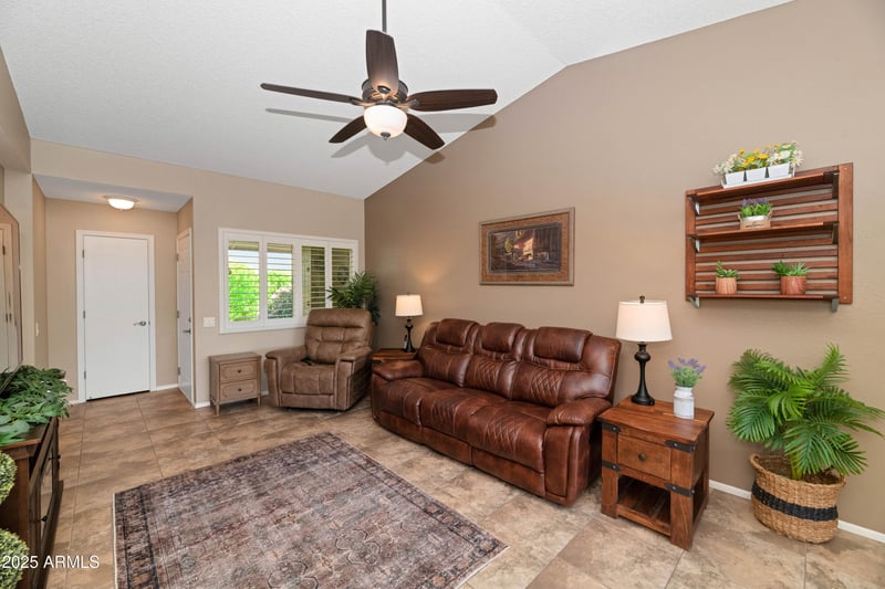 18630 Palomar Dr, Sun City West, AZ 85375