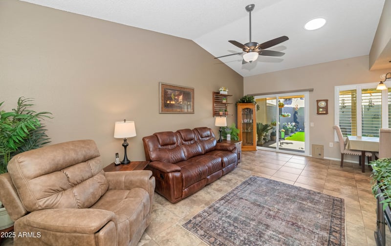 18630 Palomar Dr, Sun City West, AZ 85375