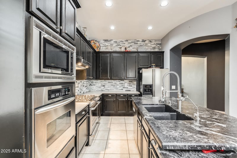 18633 Mcneil St, Goodyear, AZ 85338
