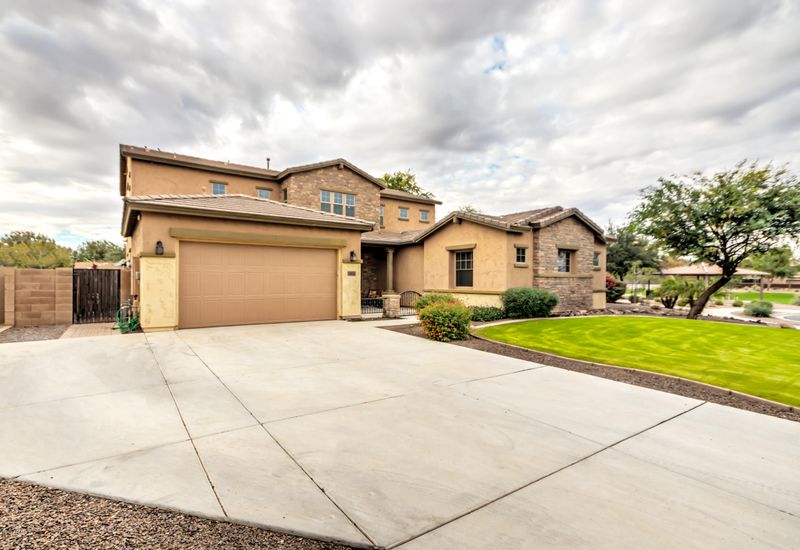 18635 E Druids Glen Rd, Queen Creek, AZ 85142