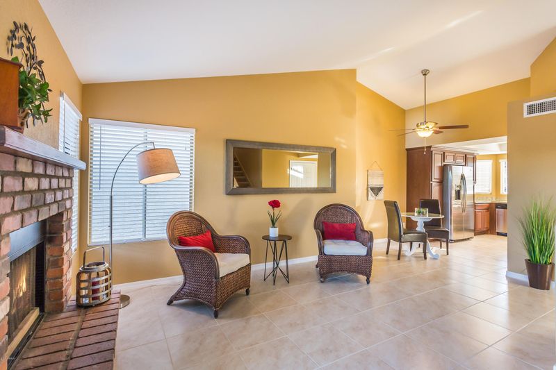 18637 N 4th Ave, Phoenix, AZ 85027
