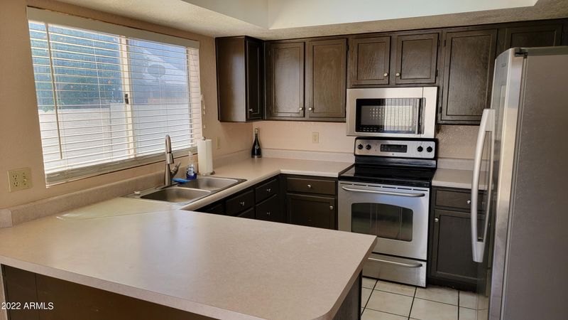 18637 N 5th Ave, Phoenix, AZ 85027