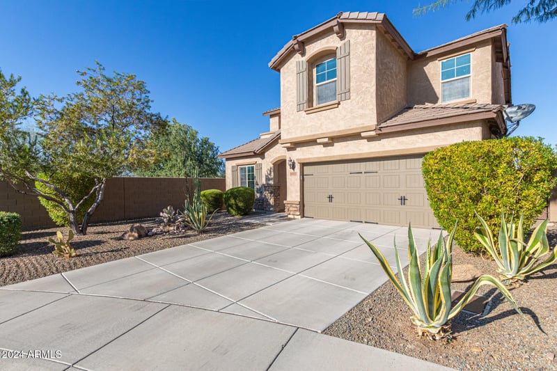 1864 Buckhorn Trl, Phoenix, AZ 85085
