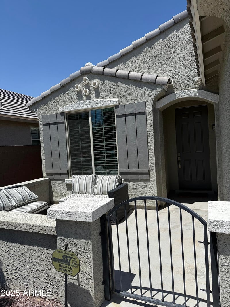 18642 Yucatan Dr, Surprise, AZ 85388