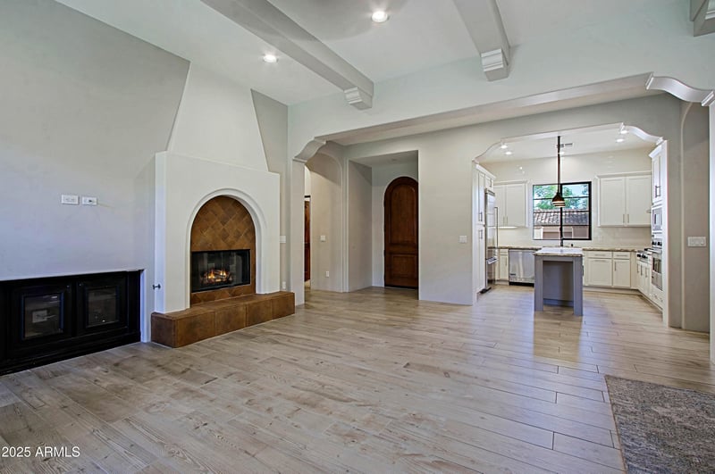 18650 Thompson Peak Pw #1052, Scottsdale, AZ 85255