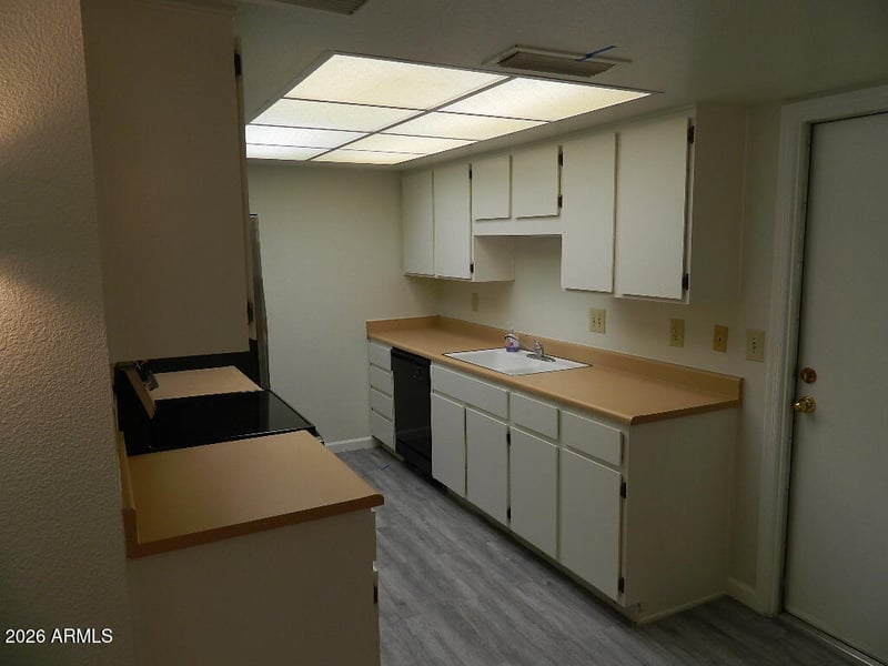 18663 Palomar Dr, Sun City West, AZ 85375