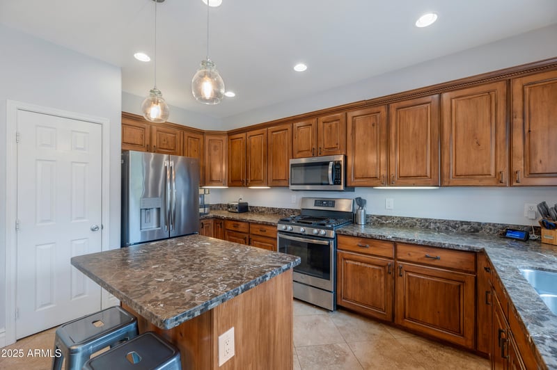 18665 Kingbird Dr, Queen Creek, AZ 85142
