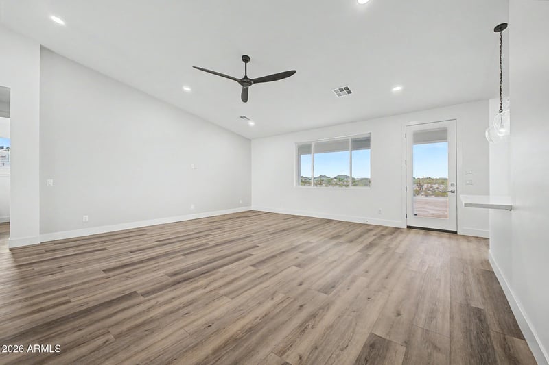 1868 Brooke Ln, San Tan Valley, AZ 85144