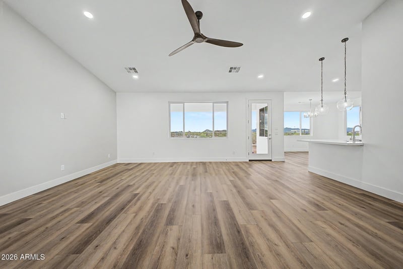 1868 Brooke Ln, San Tan Valley, AZ 85144